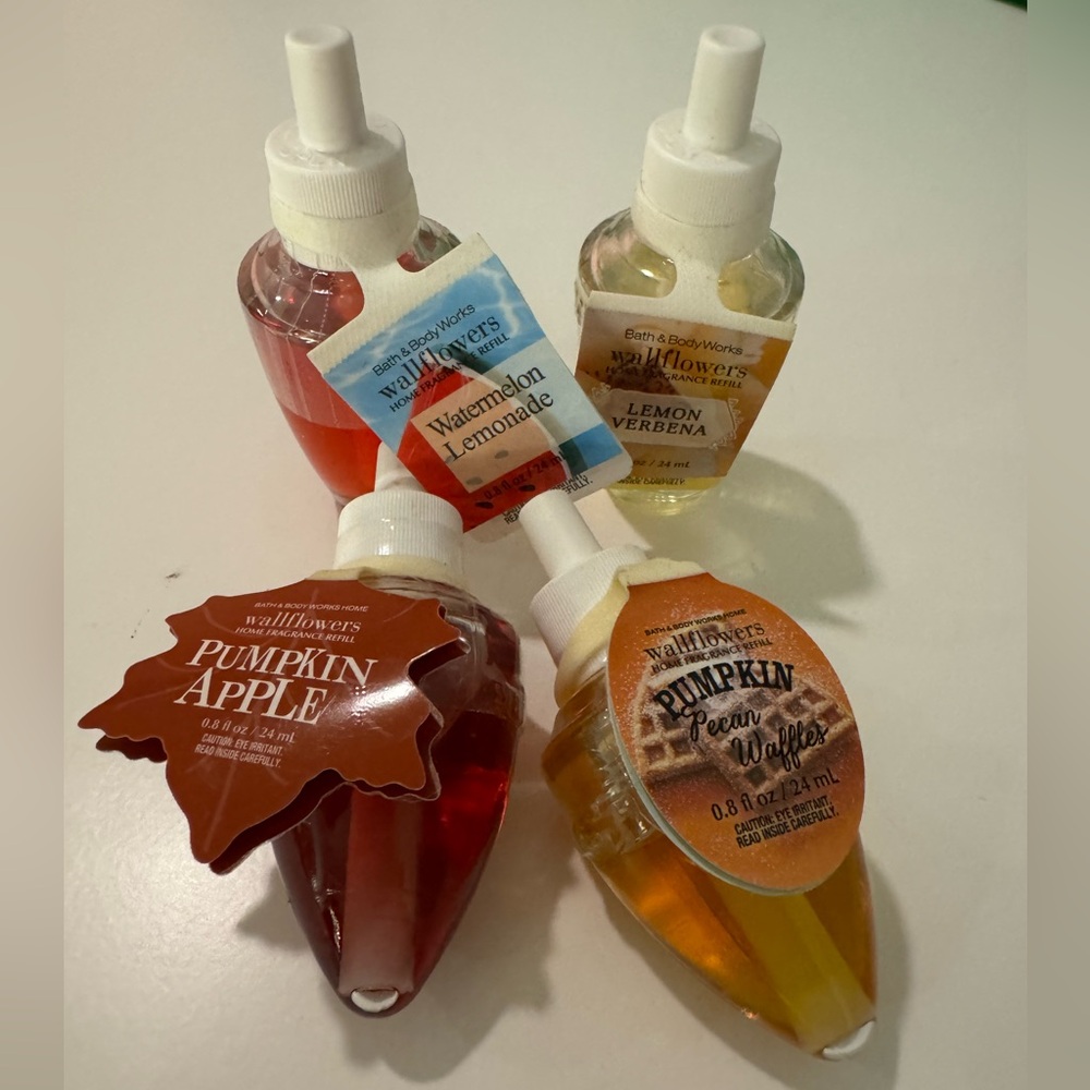4 NEW Bath & Body Works Wallflowers refills